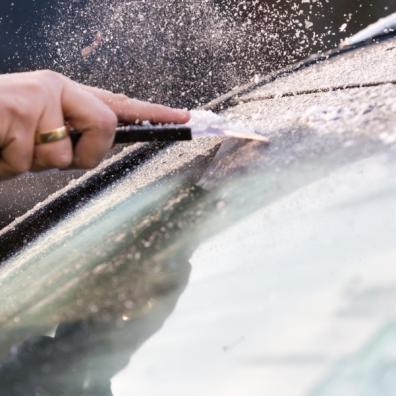 picture of ice on car windscreen
