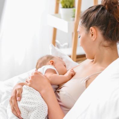 picture of a mum breastfeeding a baby