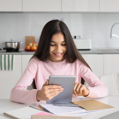 picture of teen following online tutorial